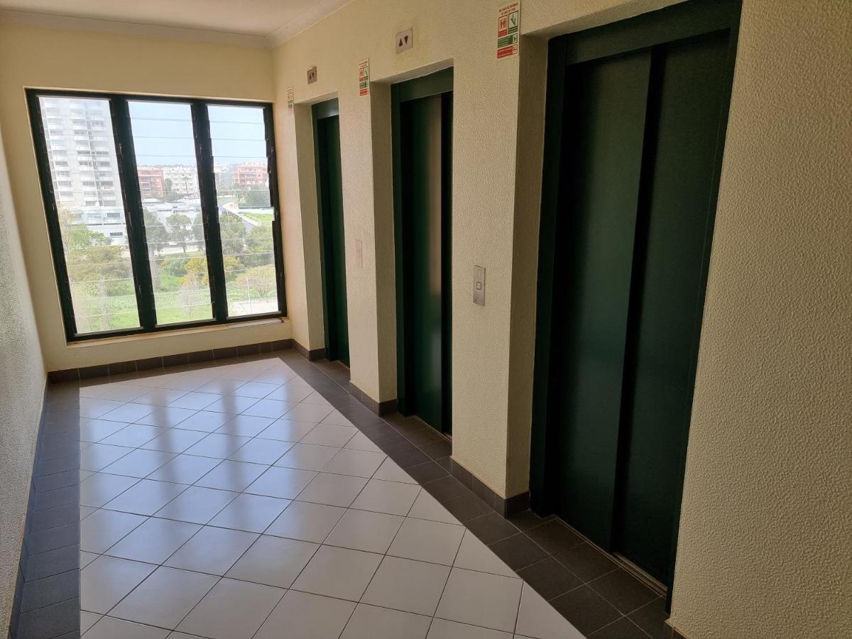 Apartamento Encantador Com Piscina Aquecida Portimão Exteriör bild