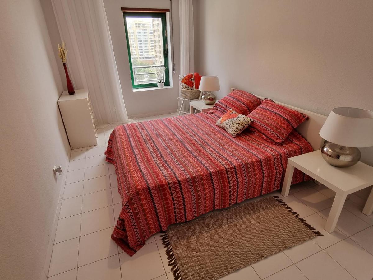 Apartamento Encantador Com Piscina Aquecida Portimão Exteriör bild